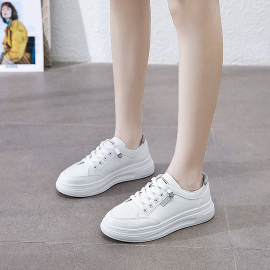 Damen Sportliche Sneakers mit hochgezogener Sohle und atmungsaktiver Mesh-Oberfläche EB