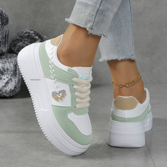 Damen Plateau-Sneaker mit modischer Sohle und komfortabler Dämpfung EB
