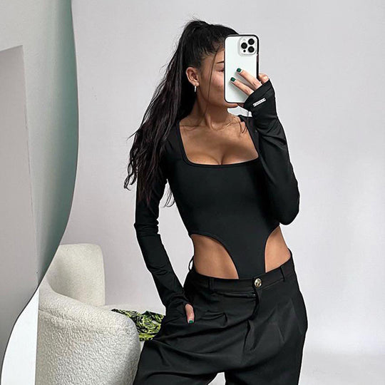 Damen Figurbetontes Bodysuit mit kreativen Cut-Out-Details und langen Ärmeln EB