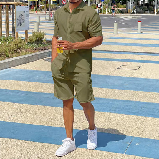 Herren lässiges Kurzarm-Walking-Outfit mit praktischen Taschen EB