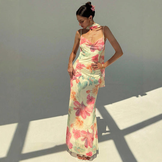 Damen Maxikleid mit raffinierten Spaghettiträgern und floralem Design EB