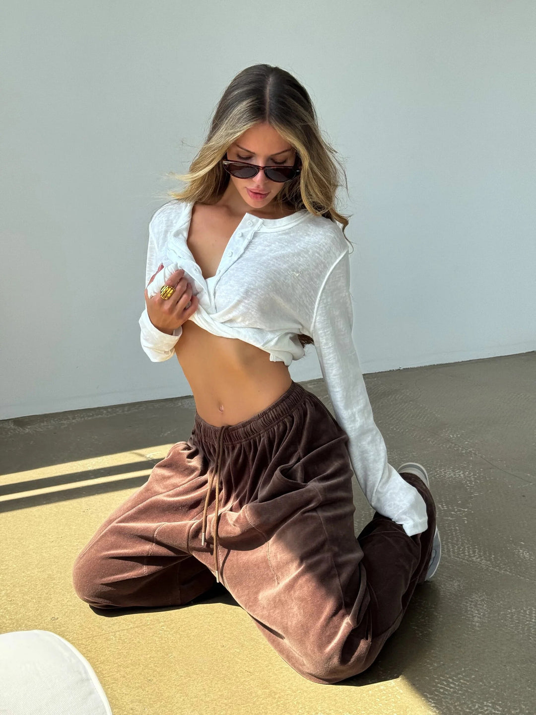 Damen weite Velours-Hose mit elastischem Bund und praktischen Seitentaschen EB