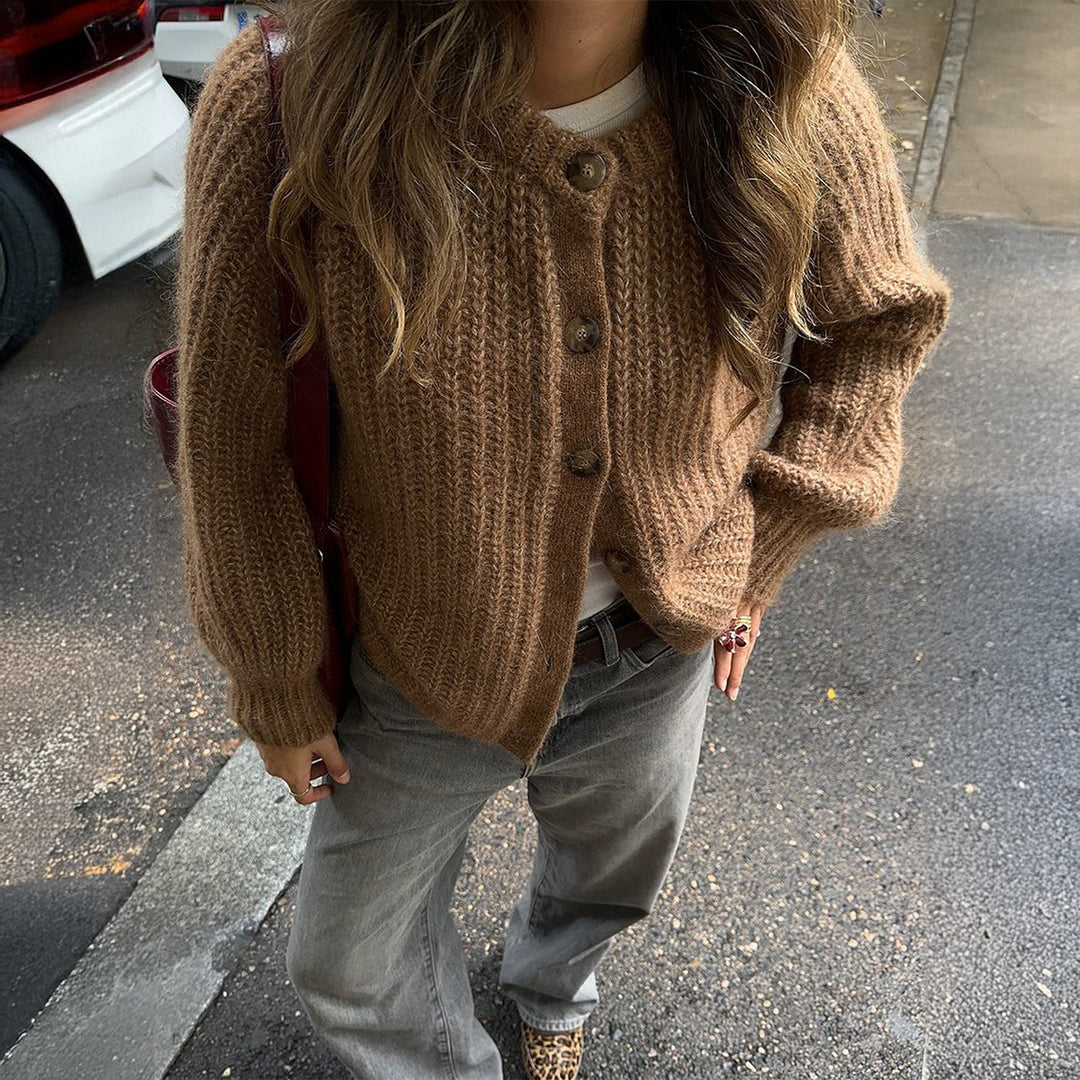 Damen nan grobgestrickter Oversize-Cardigan mit Kokosknopfleiste und überschnittener Schulter EB