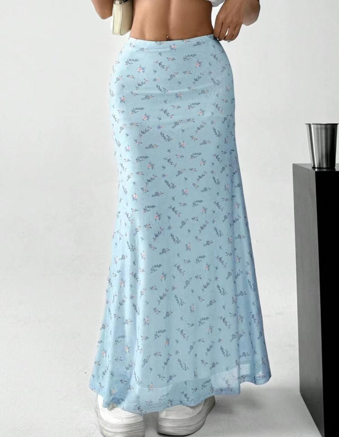 Damen Langrock mit floralen Motiven und fließendem Schnitt EB