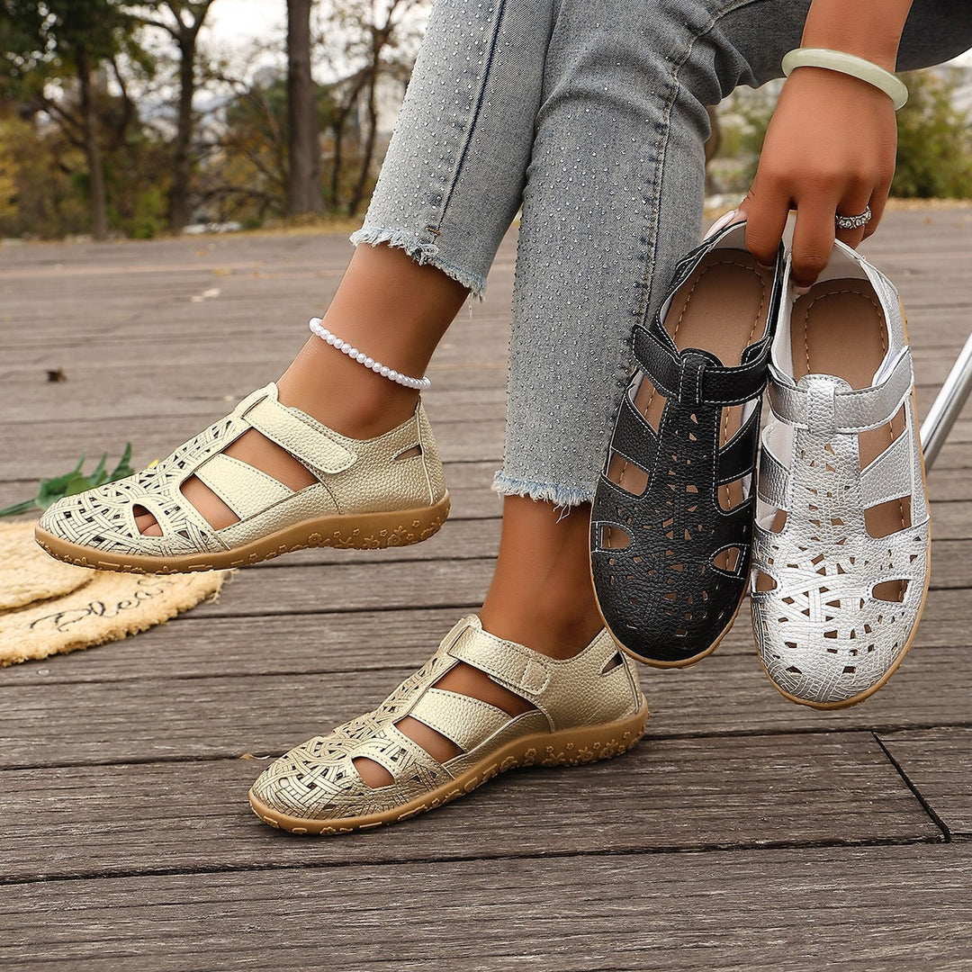 Damen Atmungsaktive Sommer-Sandalen mit raffinierten Schnittdetails EB