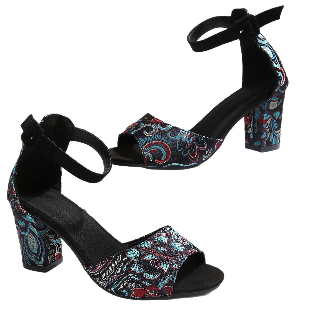 Damen  offene Mules mit besticktem Paisley-Muster, glänzender Kunstlederblatt und mittelhohem Blockabsatz EB