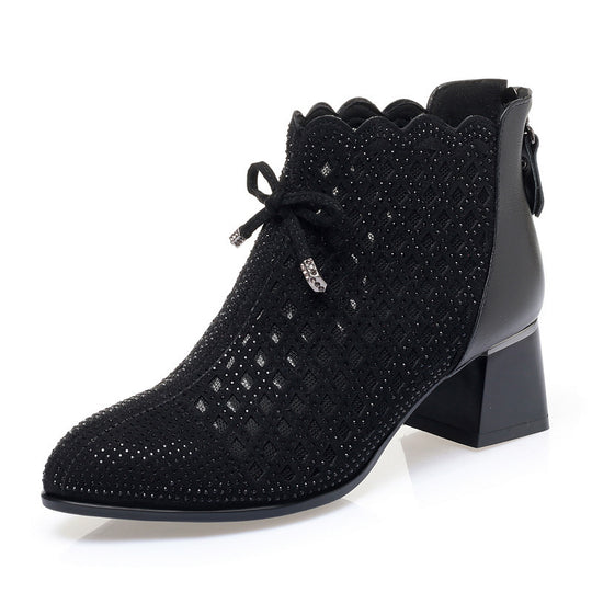 Damen Elegante Stiefeletten mit luftiger Netzstruktur und funkelnden Schmuckdetails EB