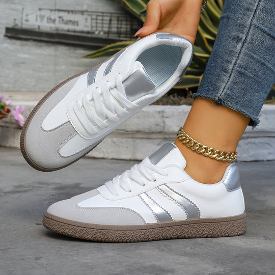 Damen Sportliche Sneakers mit eleganten Metallic-Details EB