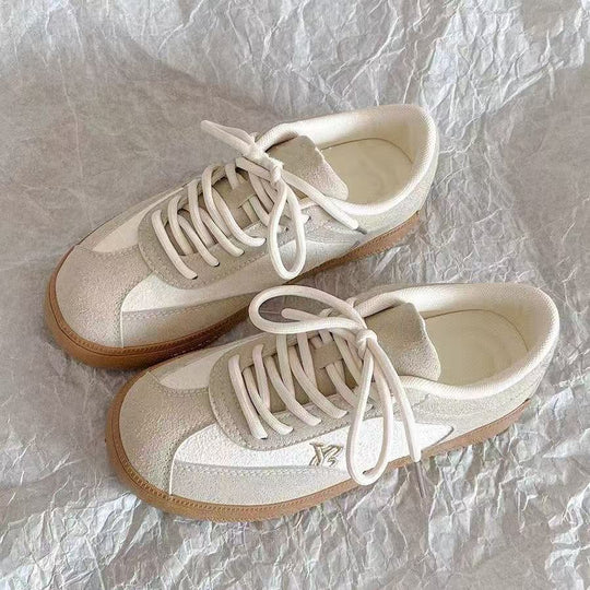 Damen Sportliche Sneaker mit weichem Veloursleder und dämpfendem Sohlenprofil EB