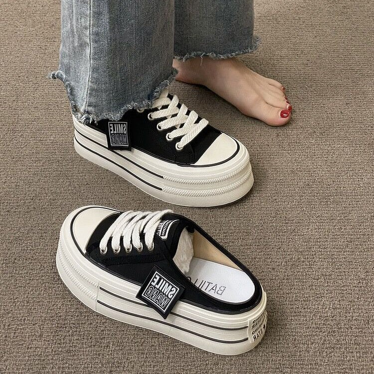 Damen Plattform-Sneaker mit lässiger Slip-On Konstruktion und strapazierfähiger Sohle EB