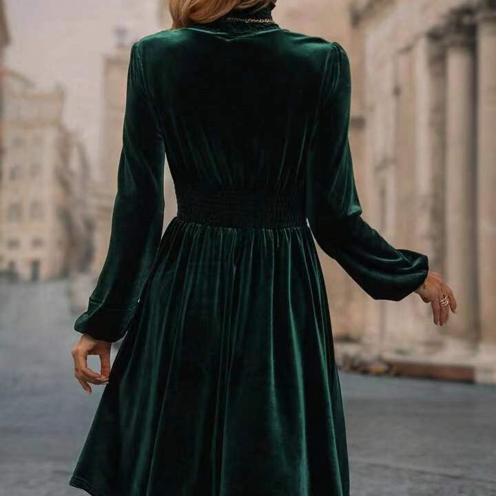 Damen Samtkleid mit hochgeschlossenem Design und eleganten langen Ärmeln EB