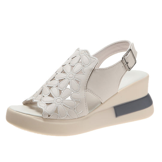 Damen Wedge-Sandalen mit floralem Cut-Out-Design und komfortablem Plateau EB