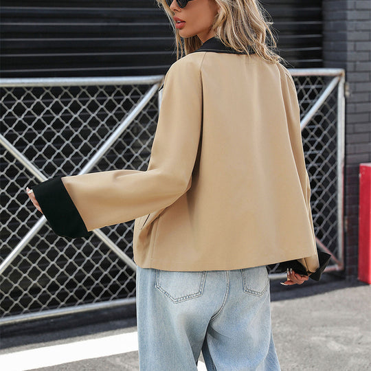 Damen Oversized Jacke mit kontrastierendem Kragen und Knopfverschluss EB