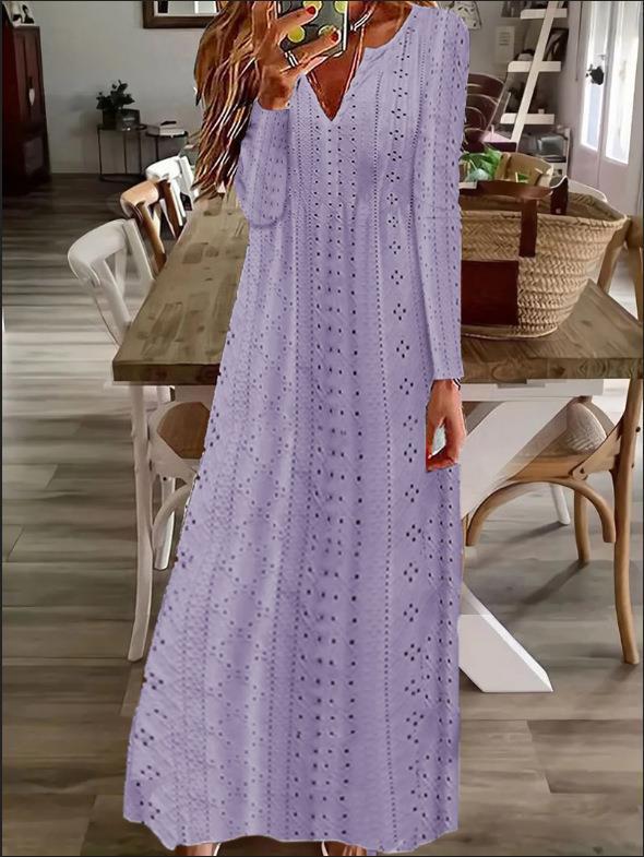 Damen Maxikleid mit filigranem Lochmuster und V-Ausschnitt EB