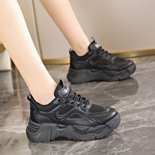 Damen Sportliche Plattform Sneaker mit atmungsaktivem Obermaterial und robustem Sohlenprofil EB