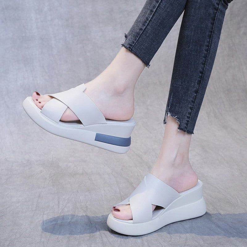 Damen Wedge-Pantoletten mit minimalistischer Querriemen und komfortabler Sohle EB