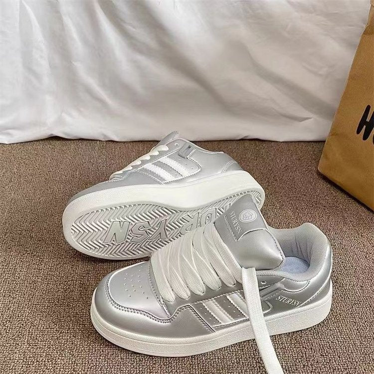 Damen Modische Sneaker mit schimmerndem Metallic-Obermaterial und gepolsterter Innensohle EB