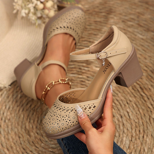 Damen elegante Riemchen-Pumps mit perforierter Oberfläche und gleitendem Absatz EB