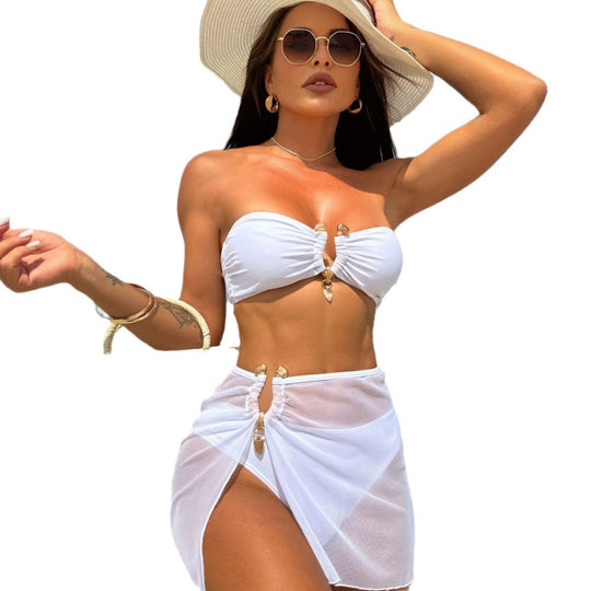 Damen Bandeau-Bikini mit raffiniertem Schnitt und verzierten Knöpfen EB