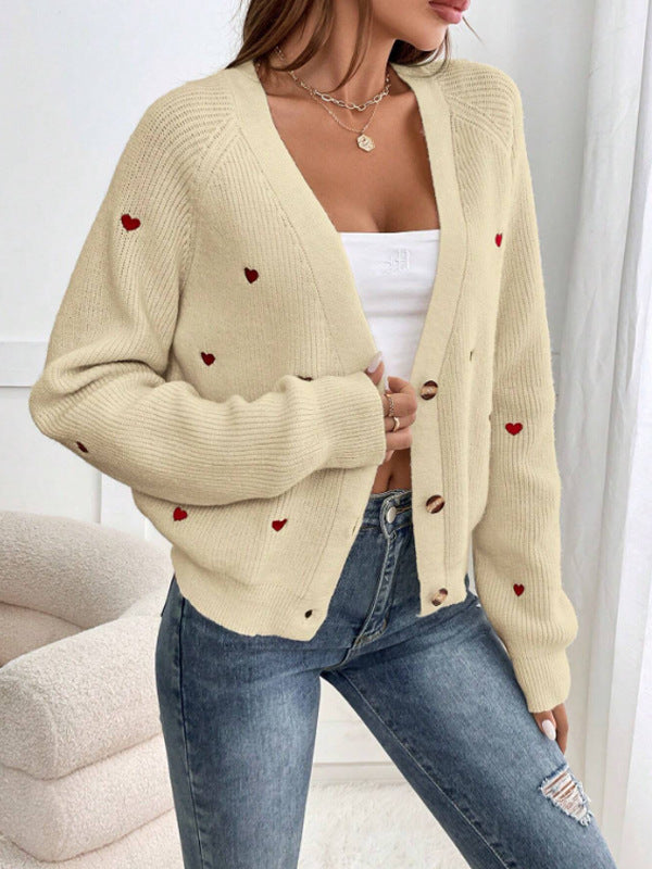 Damen Strickjacke mit Herzmotiven und Knopfverschluss EB