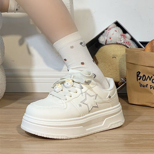 Damen Plateau-Sneaker mit individuell gestaltbaren Schnürsenkeln EB