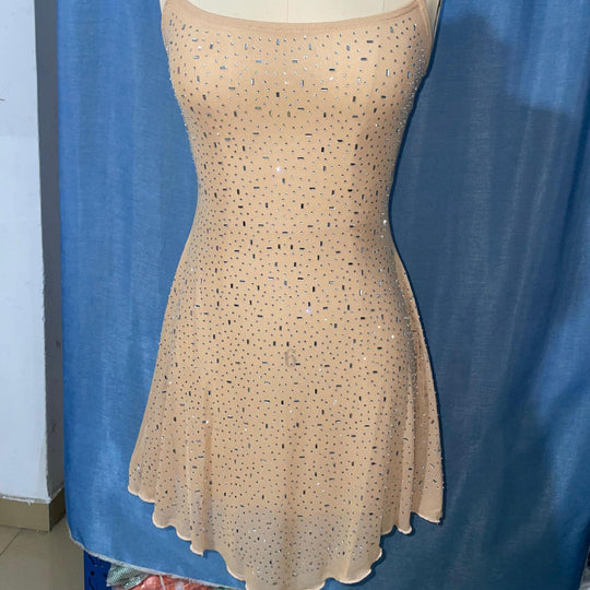 Damen Minikleid mit funkelnden Pailletten und raffinierten Details EB