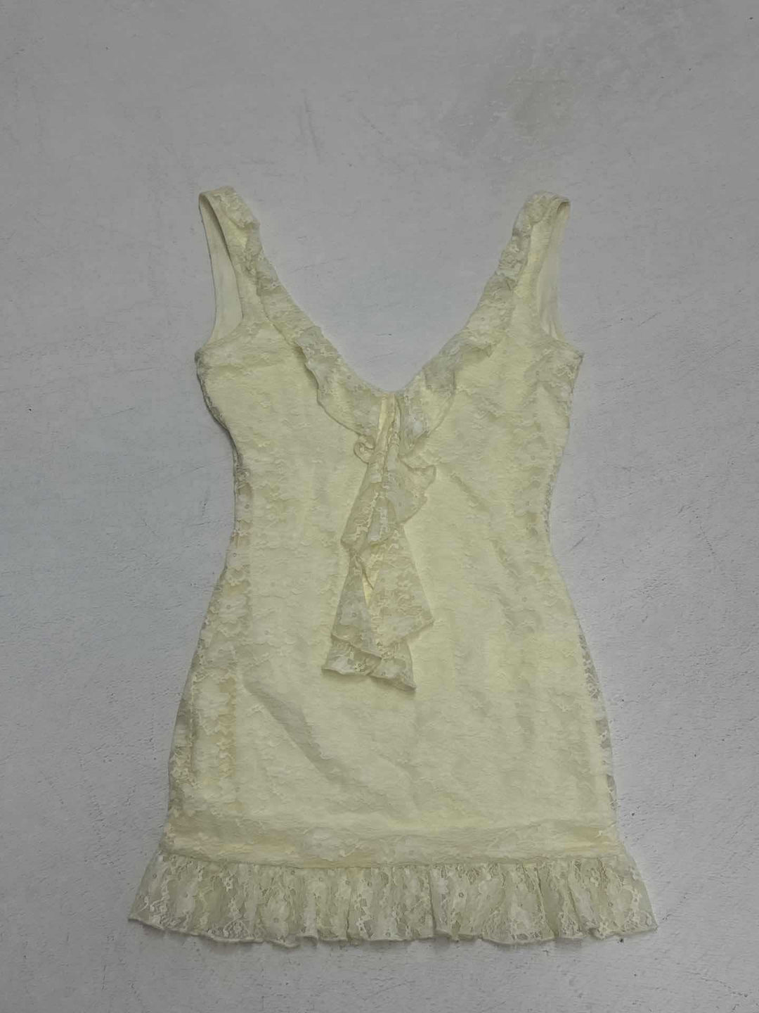 Damen Spitzen-Nachtkleid mit romantischen Rüschen EB