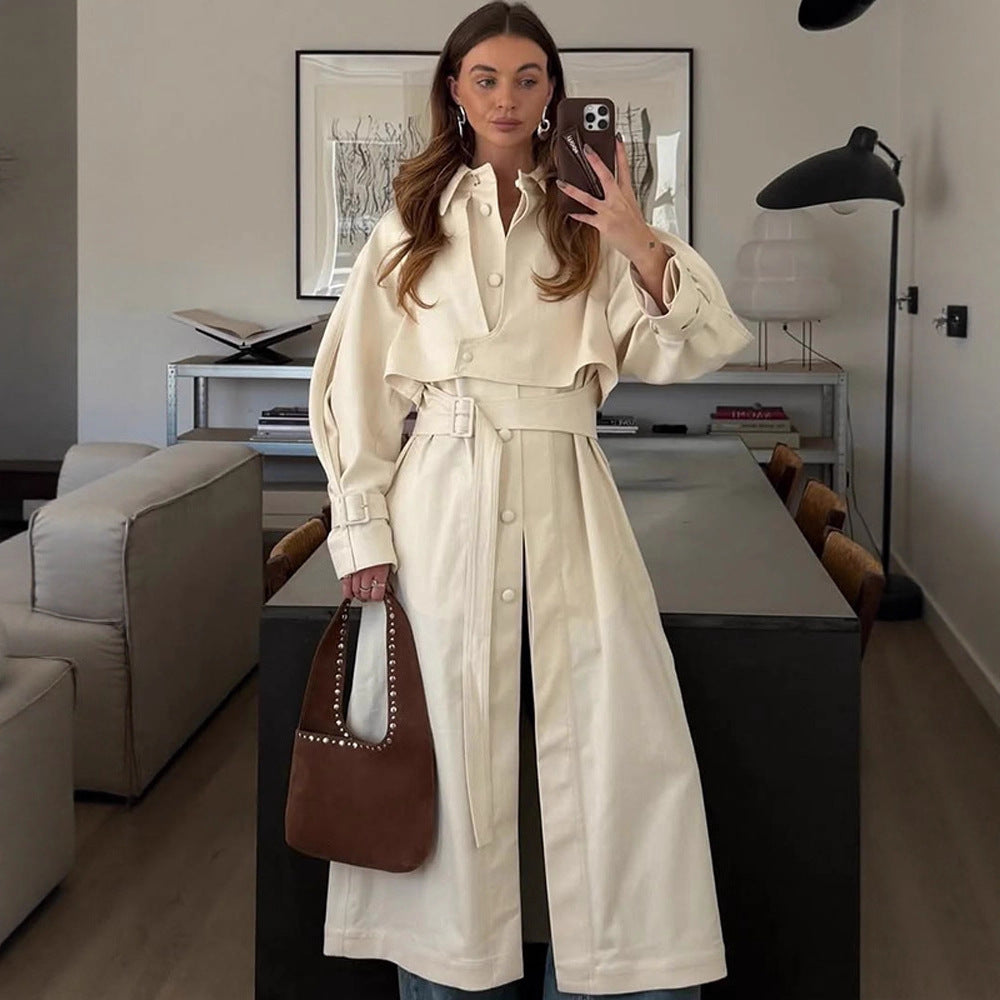 Damen Langer Trenchcoat mit breitem Kragen und taillierbarem Gürtel EB