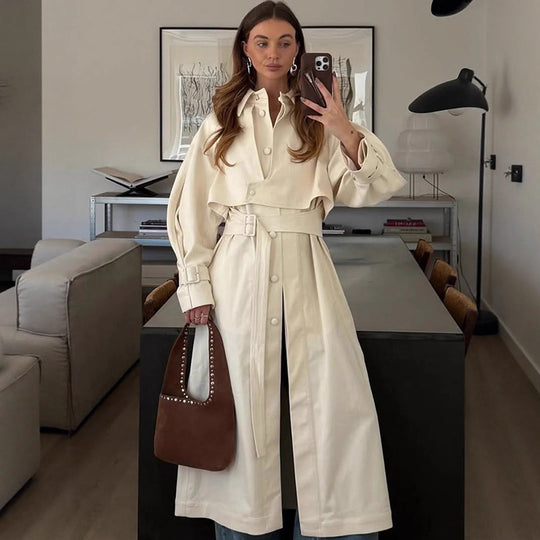 Damen Langer Trenchcoat mit breitem Kragen und taillierbarem Gürtel EB