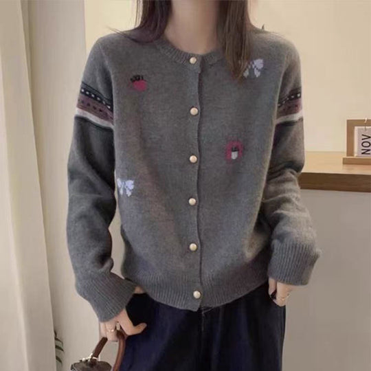 Damen Strickjacke mit eleganten Applikationen und Knopfdetails EB