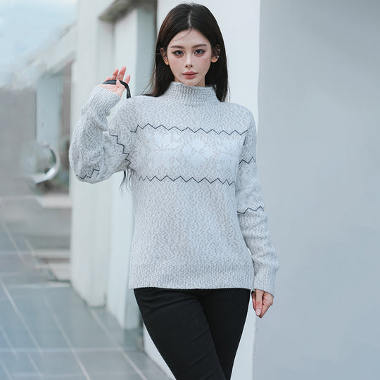 Damen kuscheliger Pullover mit hochgelegtem Kragen und winterlichem Motiv EB