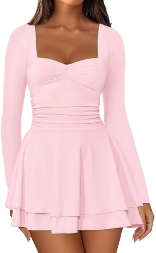 Damen Langarm-Minikleid mit quadratischem Ausschnitt, taillierter Raffung und zweilagigem Volantrock EB