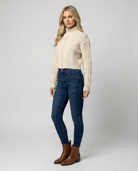 Damen Cropped-Strickblouson in Kabelstruktur mit Stehkragen und Zweiwege-Reißverschluss EB