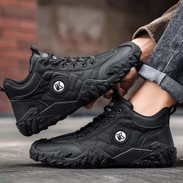 Damen Sportliche High-Top Sneaker mit rutschfester Profilsohle EB