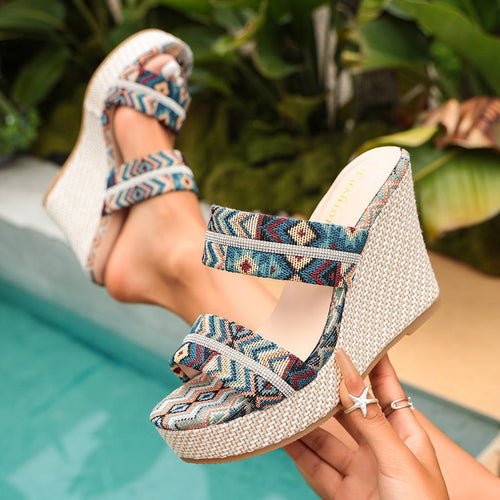 Damen Wedge-Pantoletten mit kunstvollem Ethno-Muster EB
