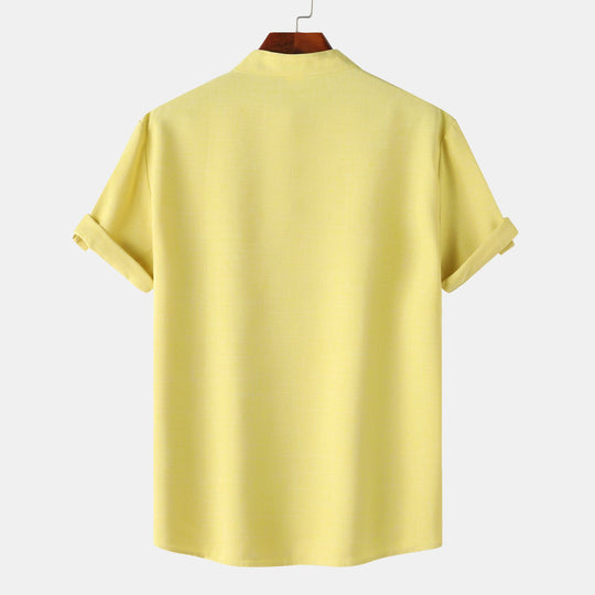 Herren Kurzarm-Hemd im lässigen Henley-Stil mit praktischen Knopfdetails EB
