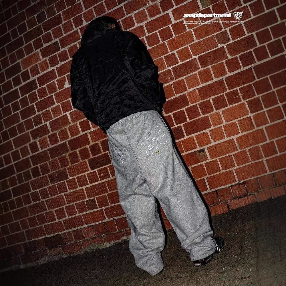Damen Sweatpants mit innovativem Design und trendigem Zip-Detail EB