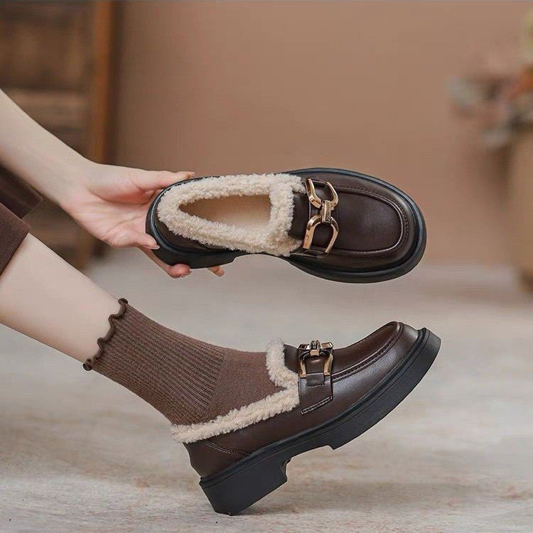 Damen Mokassins mit plüschigem Innenfutter und elegantem Schnallenverschluss EB