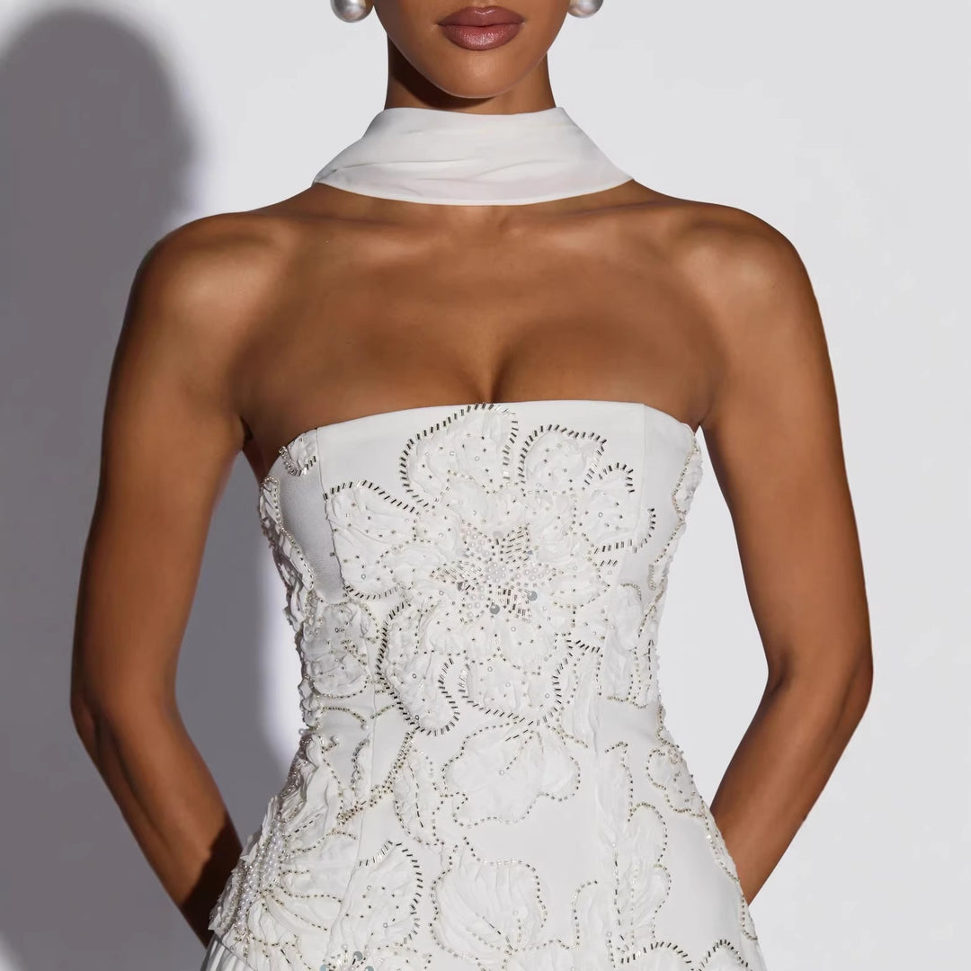 Damen Strapless Abendkleid mit seitlichem Schlitz und floralen Applikationen EB
