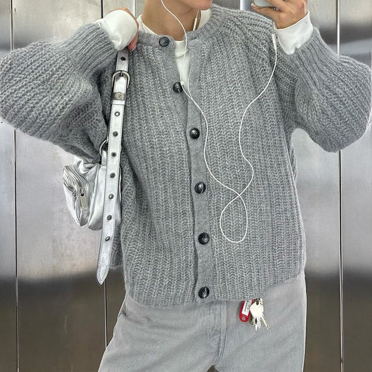 Damen nan grobgestrickter Oversize-Cardigan mit Kokosknopfleiste und überschnittener Schulter EB