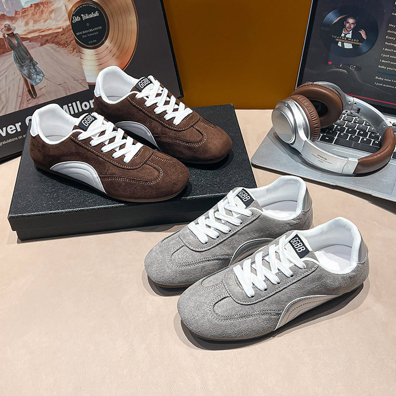 Damen sportliche Sneakers mit hochwertigem Wildleder-Obermaterial und flexibler Sohle EB
