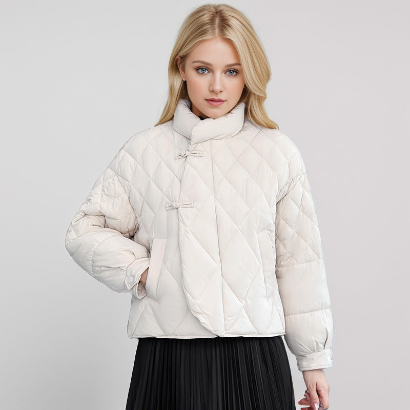 Damen gesteppte Jacke mit hohem Kragen und praktischen Druckknopfdetails EB