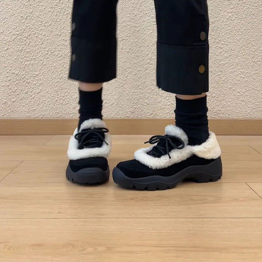 Damen Komfortable Clogs mit flauschigem Innenfutter und praktischem Schnürsystem EB