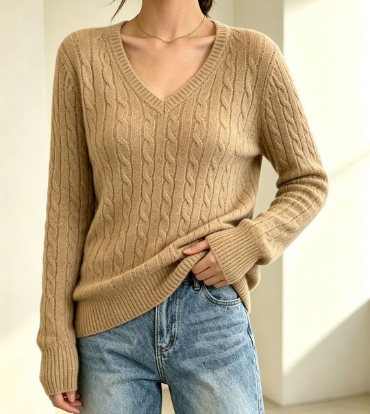 Damen Kabelstrickpullover mit V-Ausschnitt, feiner Struktur und taillierter Passform EB