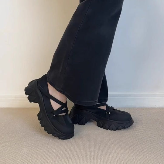 Damen Bequeme Slipper mit stylischem Kreuzband und dicker Profilsohle EB