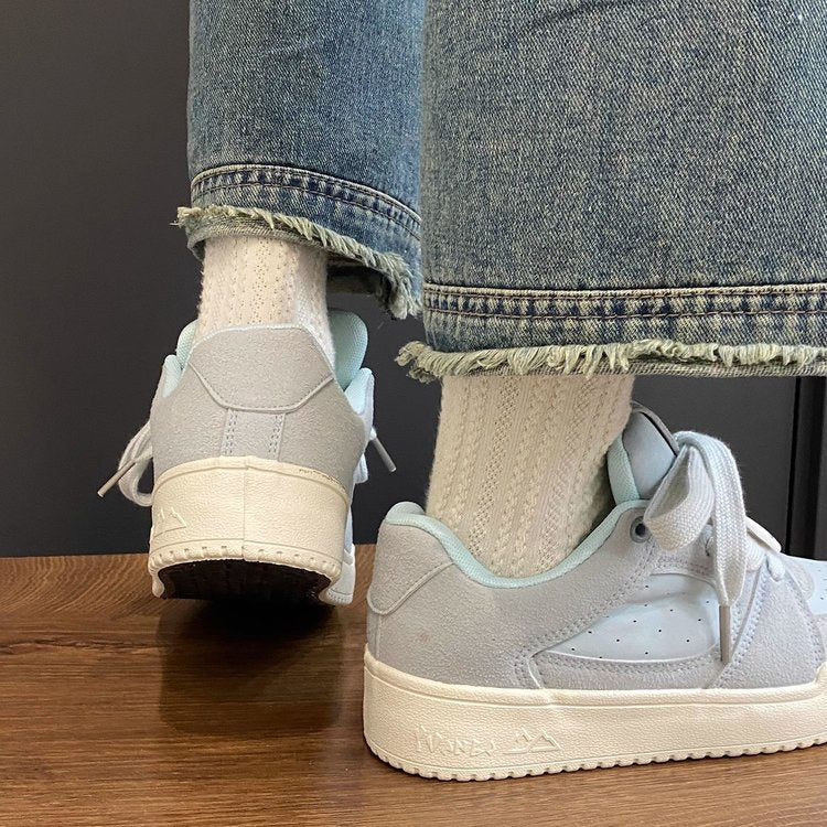 Damen Sneakers mit niedlichem Hello Kitty Design und bequemer Dämpfung EB