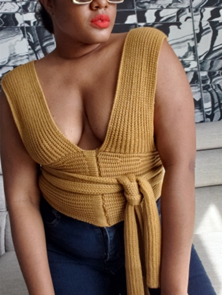 Damen Modisches Stricktop mit extravaganten Kreuzdetails EB