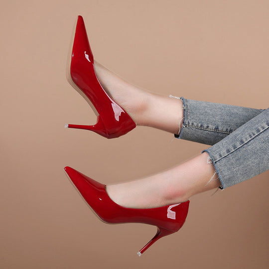 Damen elegante spitze Stiletto-Pumps mit hochglänzendem Finish EB