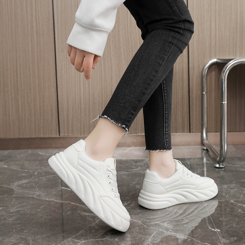 Damen modische Plateausneakers mit ergonomischer Dämpfung und atmungsaktiver Oberflächenstruktur EB