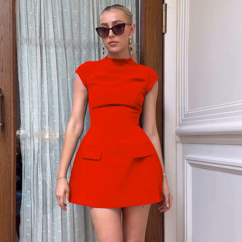 Damen Minikleid mit raffinierten Taschen und schlichten Schulterträgern EB